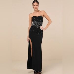 Elegant Black Strapless Evening Gown